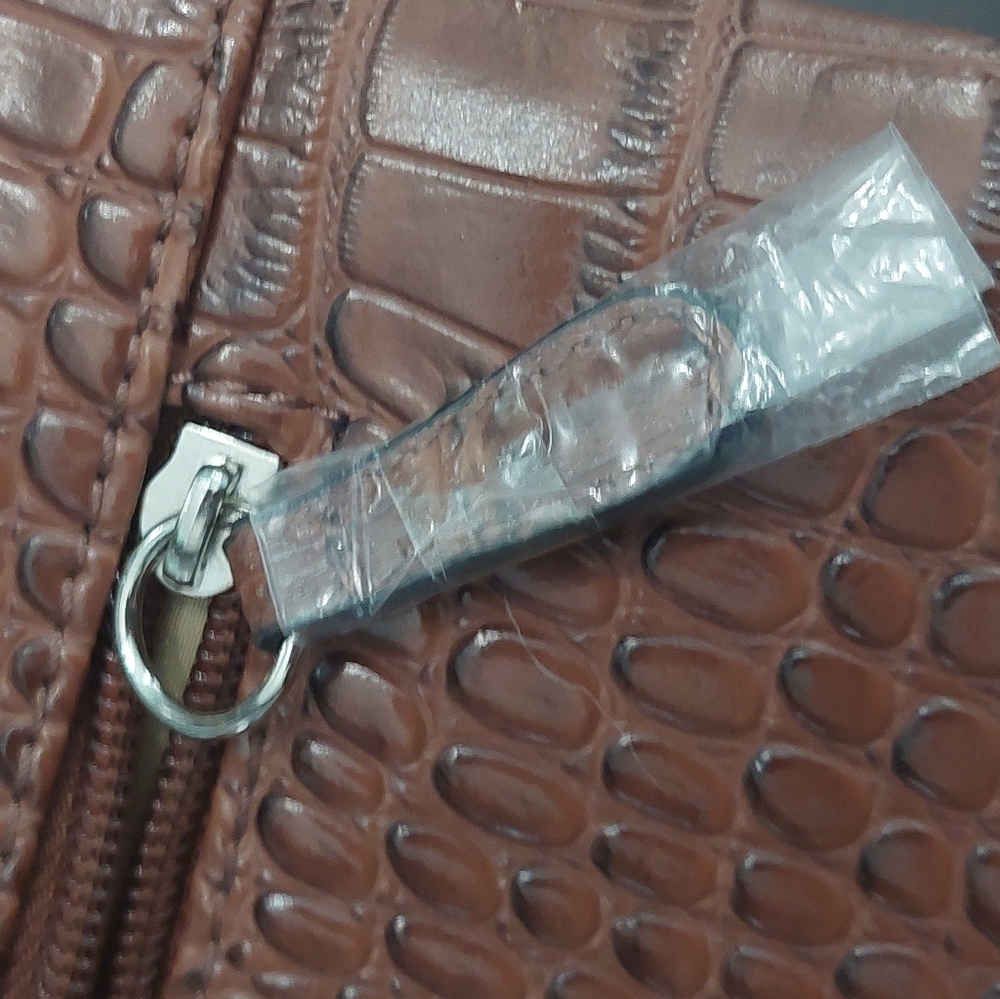 Giani Bernini Adjustable Crossbody - image 3